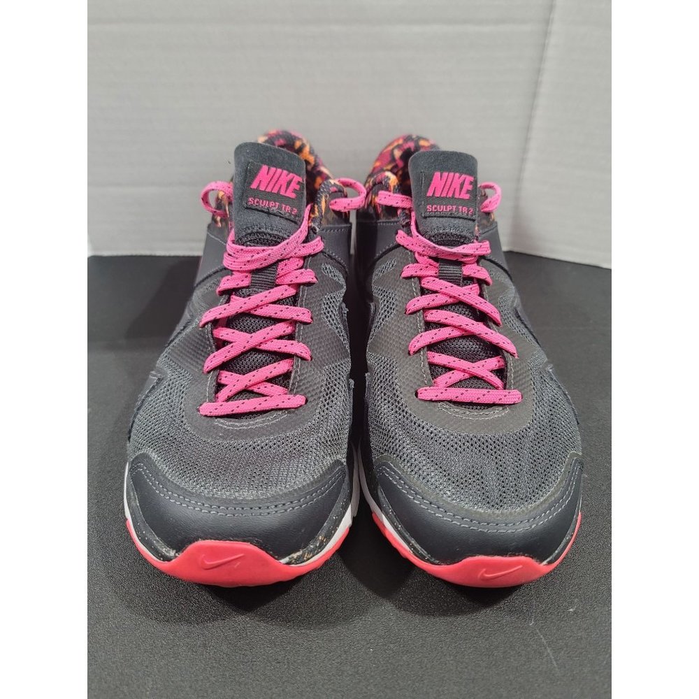 Nike Sculpt TR2 Ladies Shoe, Size 6.5 US, 4 UK, 37.5 EUR. Very Good Condition.